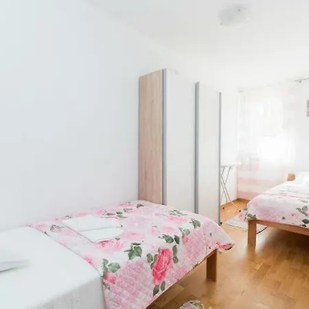 Apartman Budimir - Two Bedroom With Balcony